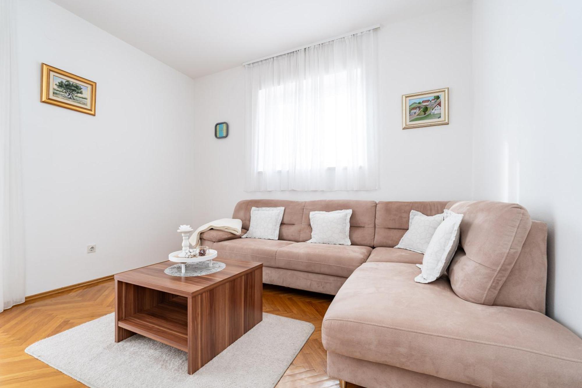 Apartment Srecko ดูบรอฟนิก ภายนอก รูปภาพ