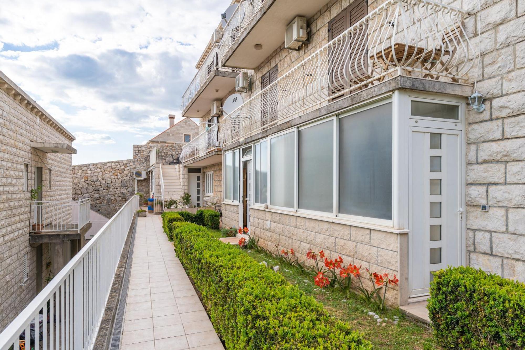 Apartment Srecko ดูบรอฟนิก ภายนอก รูปภาพ