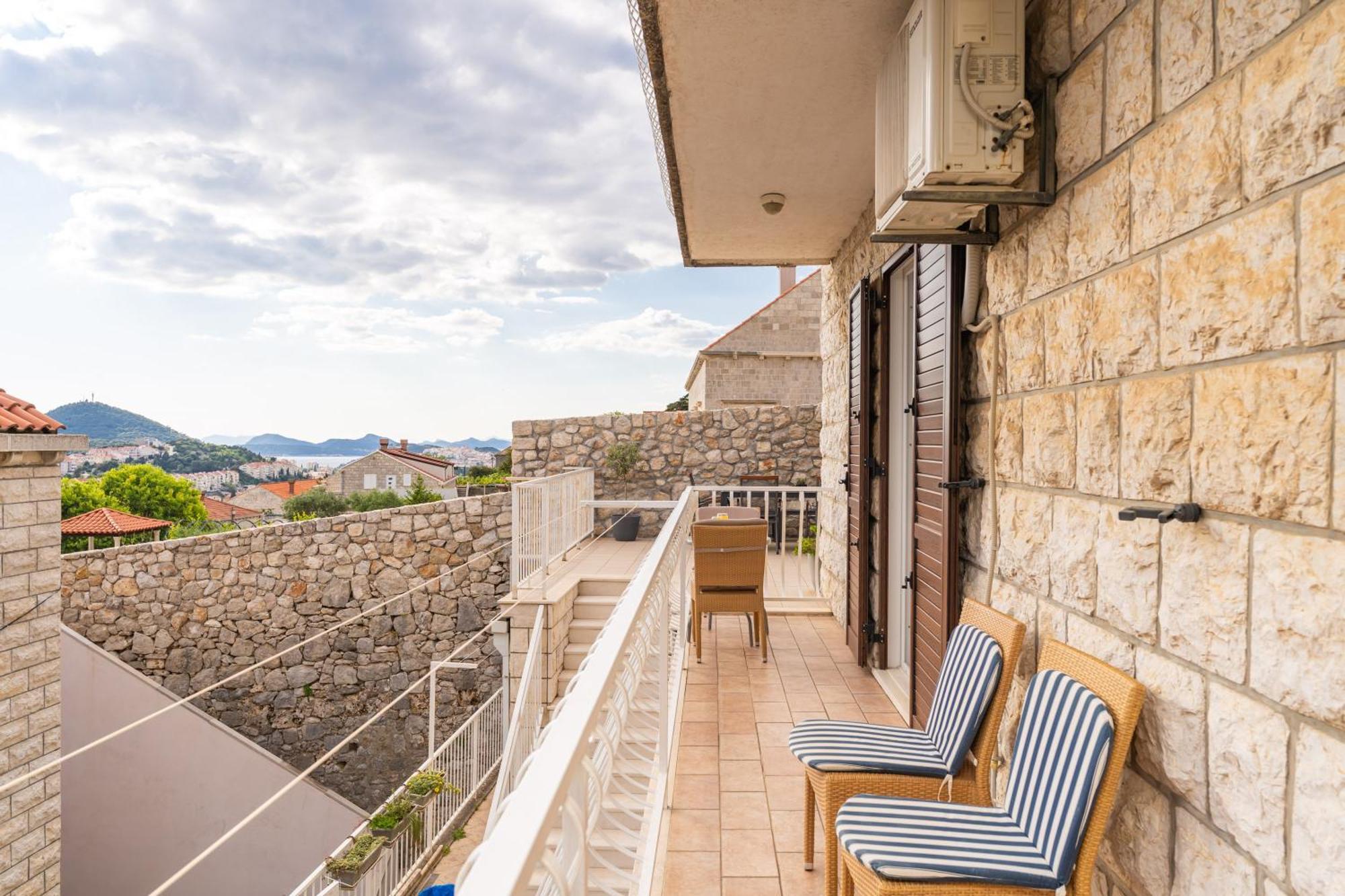 Apartment Srecko ดูบรอฟนิก ภายนอก รูปภาพ